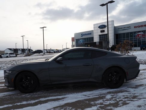 Used 2024 Ford Mustang Coupe image 15