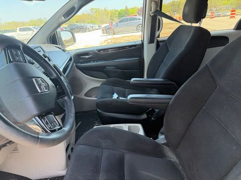 Used 2014 Dodge Grand Caravan SE FWD image 6