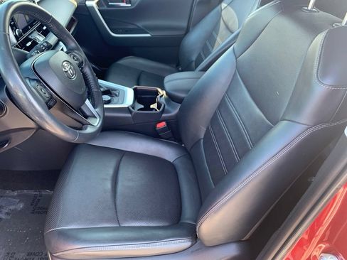 Used 2020 Toyota RAV4 Limited AWD/4WD image 13