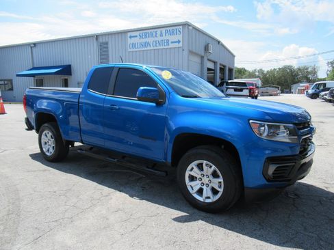 Used 2022 Chevrolet Colorado LT RWD image 5