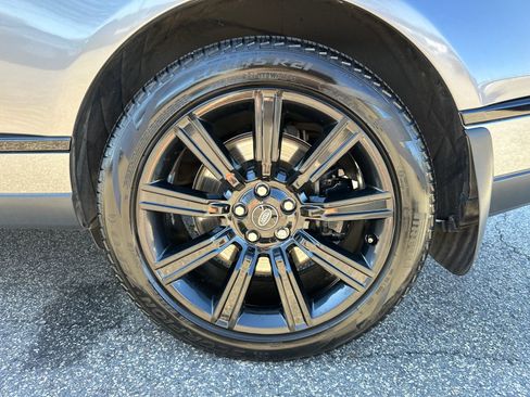 Used 2022 Land Rover Range Rover P525 Westminster Edition image 21