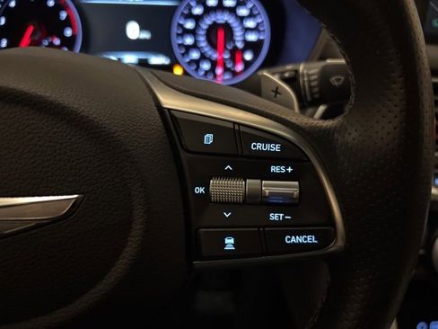 Used 2020 Genesis G70 2.0T w/ Elite Package image 18