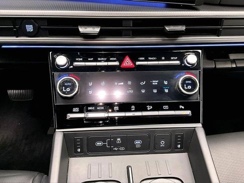 Certified 2025 Hyundai Santa Fe Calligraphy image 24