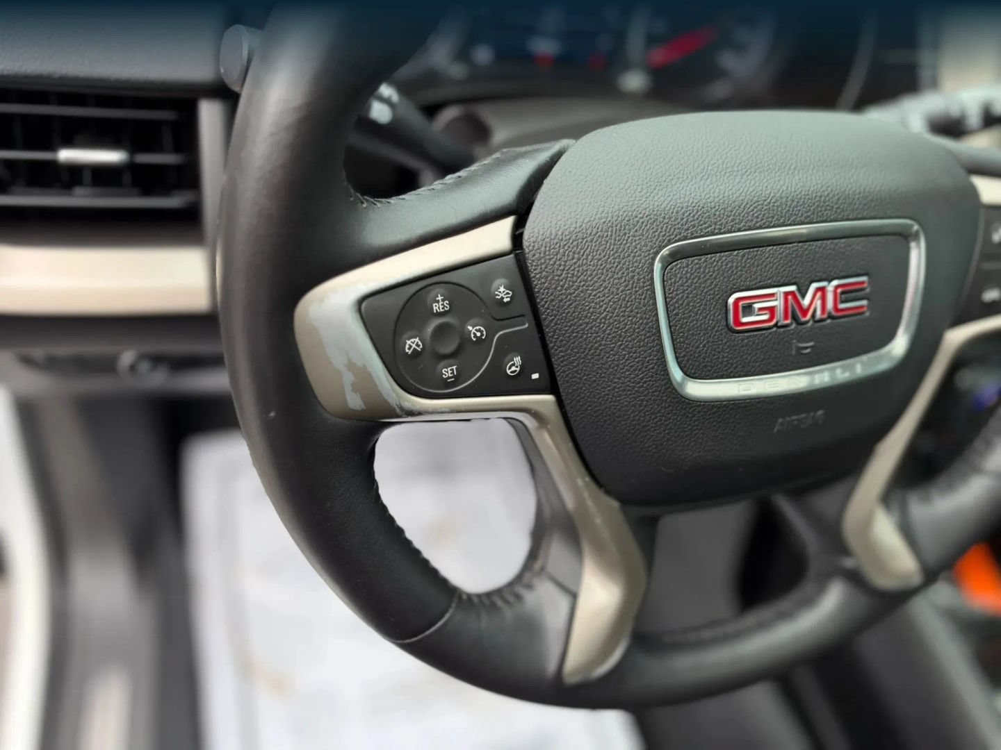 Used 2018 GMC Terrain Denali w/ Comfort Package AWD/4WD image 33