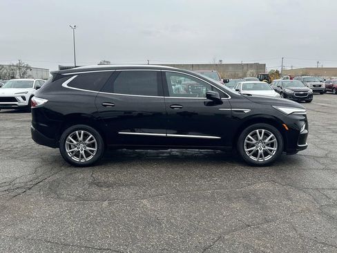Used 2024 Buick Enclave Essence w/ Experience Buick Package image 6
