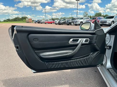 Used 2004 Mercedes-Benz SLK 230 image 11