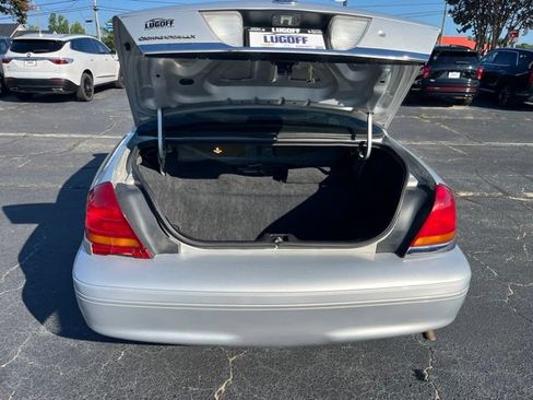Used 2000 Ford Crown Victoria LX RWD image 23