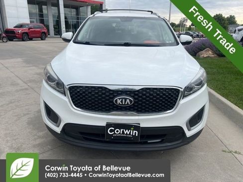 Used 2018 Kia Sorento LX AWD/4WD image 9