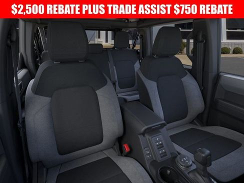 New 2025 Ford Bronco 4-Door image 10