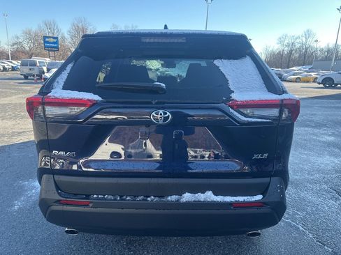 Used 2025 Toyota RAV4 XLE w/ Convenience Package image 6