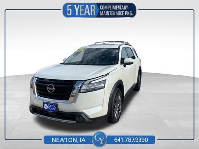 Used 2023 Nissan Pathfinder SL w/ SL Premium Package