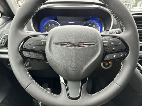 New 2026 Chrysler Pacifica Select w/ S Appearance Package FWD image 13