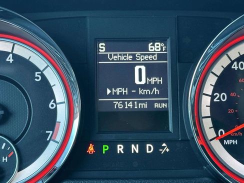 Used 2014 Dodge Grand Caravan SXT w/ Rear Park Assist Package FWD image 28