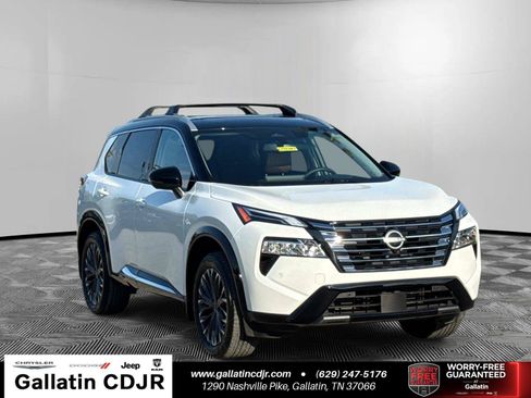 Used 2026 Nissan Rogue Platinum w/ Platinum Premium Package AWD/4WD image 3