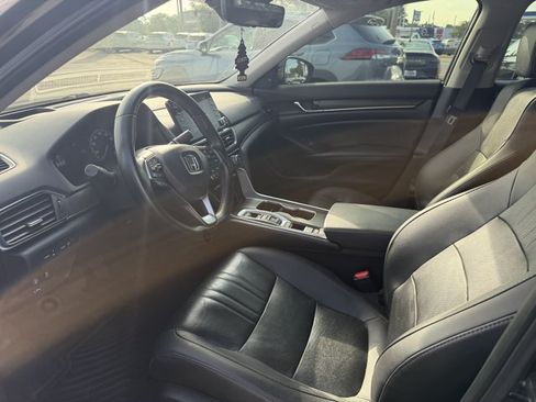 Used 2021 Honda Accord Touring image 5