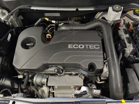 Used 2021 Chevrolet Equinox LS w/ LS Convenience Package image 30