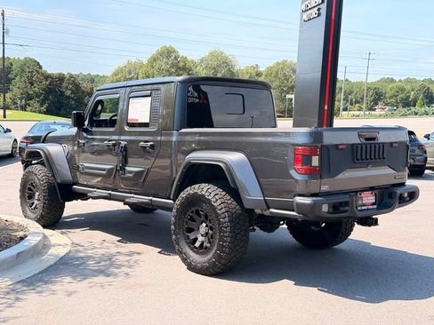 Used 2023 Jeep Gladiator Sport AWD/4WD image 9