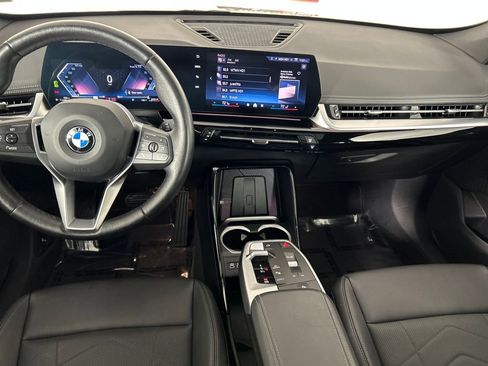 Used 2025 BMW X1 xDrive28i image 18