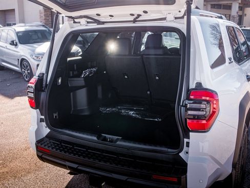 Used 2025 Toyota 4Runner TRD Off-Road Premium image 40