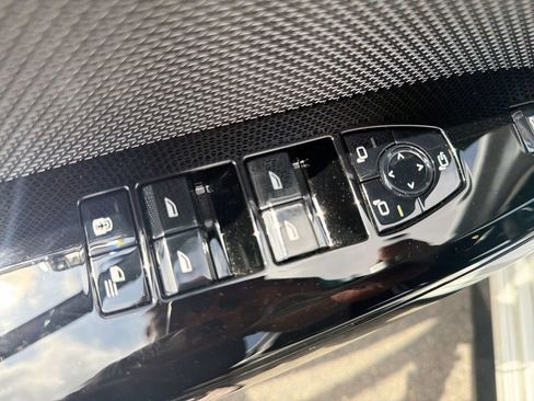 Used 2023 BMW 740i RWD image 15
