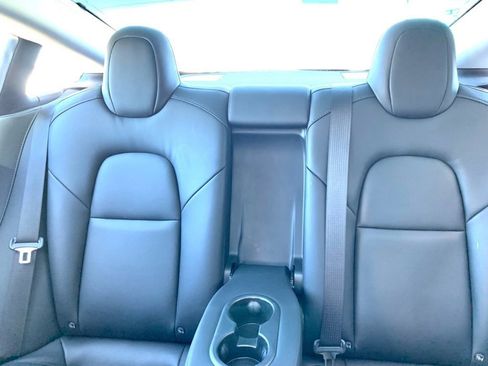 Used 2020 Tesla Model 3 Long Range image 16