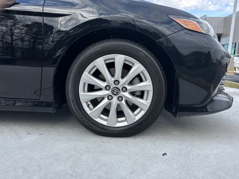 Used 2020 Toyota Camry LE image 13