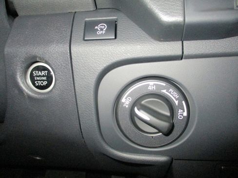 New 2025 Nissan Frontier SV image 27