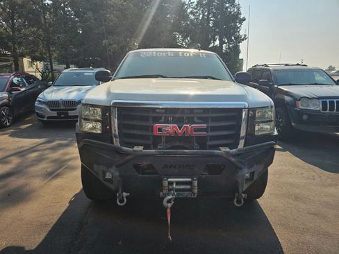 Used 2008 GMC Sierra 2500 SLE w/ SLE2 Preferred Package AWD/4WD image 2