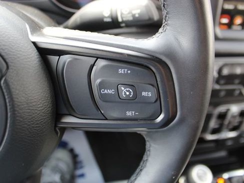 Used 2023 Jeep Wrangler Unlimited Sport AWD/4WD image 13