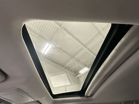 Used 2024 Honda CR-V EX image 30
