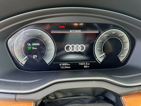 Used 2021 Audi Q5 e Premium Plus w/ Premium Plus Package AWD/4WD image 3