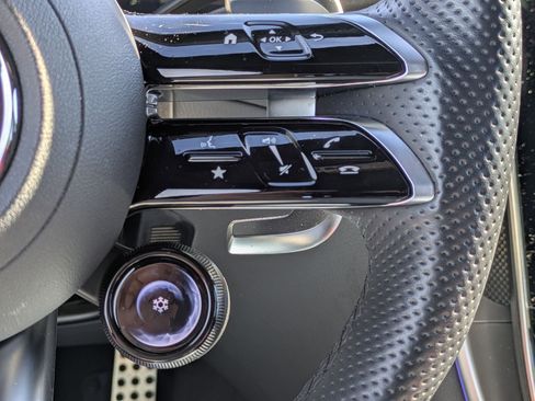 Used 2024 Mercedes-Benz GLC 43 AMG 4MATIC image 18