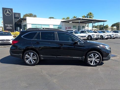Used 2018 Subaru Outback 3.6R Limited image 4
