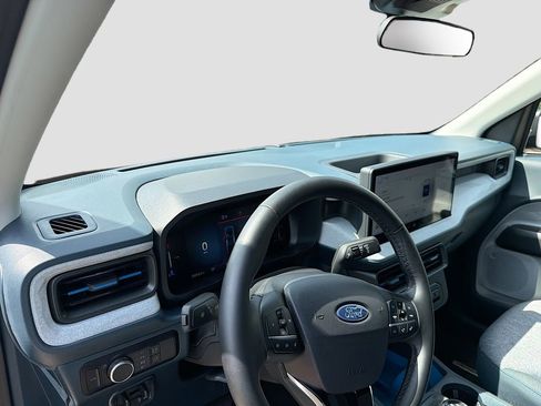 Used 2025 Ford Maverick XLT w/ XLT Luxury Package image 9