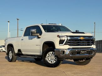 Used 2024 Chevrolet Silverado 3500 LTZ w/ LTZ Plus Package video 2