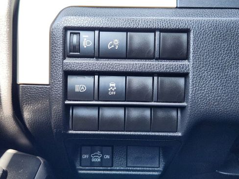 Used 2024 Toyota Tacoma TRD Off-Road AWD/4WD image 26