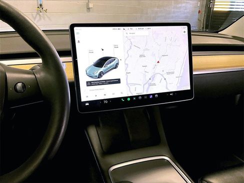 Used 2021 Tesla Model 3 Long Range image 10