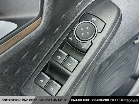 Used 2020 Ford Escape Titanium FWD image 18