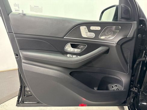 Used 2025 Mercedes-Benz GLE 450e 4MATIC image 5