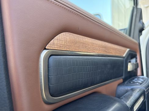 Used 2022 RAM 2500 Limited image 19