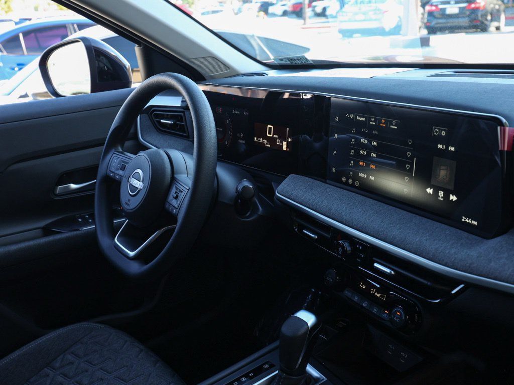 Used 2026 Nissan Kicks SV FWD image 21