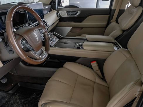 Used 2022 Lincoln Navigator L Reserve AWD/4WD image 14