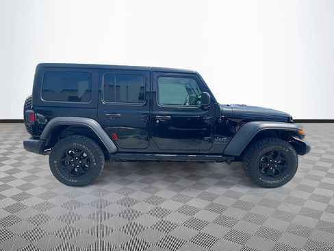 Used 2023 Jeep Wrangler Unlimited w/ Cold Weather Group AWD/4WD image 5