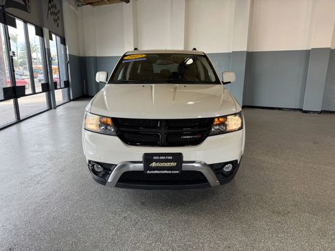 Used 2017 Dodge Journey Crossroad image 2