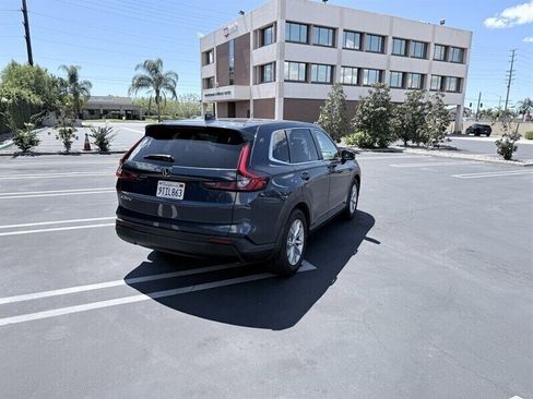 Used 2023 Honda CR-V EX image 9