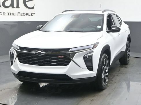 New 2026 Chevrolet Trax RS w/ Sunroof Package FWD image 7