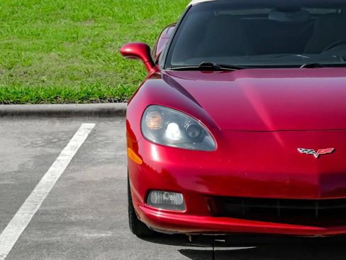 Used 2007 Chevrolet Corvette Convertible w/ Preferred Equipment Group RWD image 38