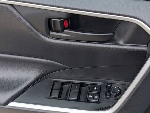 Used 2025 Toyota RAV4 LE image 23