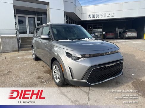 New 2025 Kia Soul LX image 1