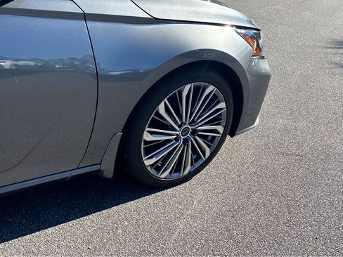 Used 2024 Nissan Altima 2.5 SL image 24